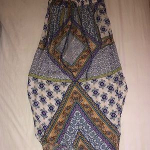 I’m selling this cute long skirt that is detailed